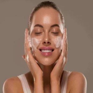 بهترین روتین پوستی برای روز و شب: ۵ مرحله مهم